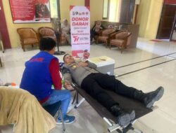Bakti Kesehatan Polri, Kapolres Majene Turut Donorkan Darah