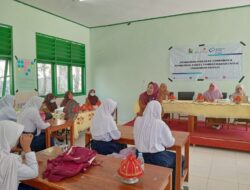 Upaya Pencegahan Anemia, Dinkes Berikan TTD Kepada Siswi SMPN 4 Majene