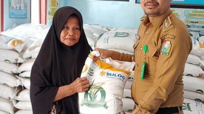 Lurah Rangas Salurkan Bantuan Cadangan Pangan Tahap ke-V