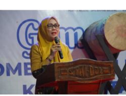 Waki Bupati Majene Dr. Andi Ritamariani, M. pd Buka Secara Resmi Kegiatan Gema Takbir Lomba Tabuh Beduq dan Lomba Kreativitas Obor.