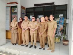 Bupati Majene Melakukan Sidak Beberapa Kantor Hari Pertma Masuk Kantor Setelah Libur Panjang