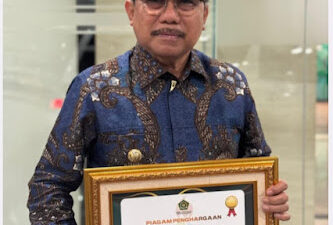 Bupati Majene Andi Syukri Diganjar Penghargaan Kemenag RI di Jakarta