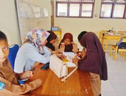Saat Jam Istirahat Jadi Ruang Belajar, Ibu Ulfa Ajarkan Berhitung dengan Buah di SDN 41 Rangas