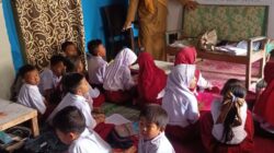 Renovasi Sekolah Tak Halangi Belajar, SDN 14 Sumakkuyu Jadikan Rumah Warga sebagai Ruang Pendidikan Karakter